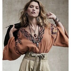 Free People Embroidered Sienna V-Neck Flared Sleeves Elastic Waist Top Measurs L
